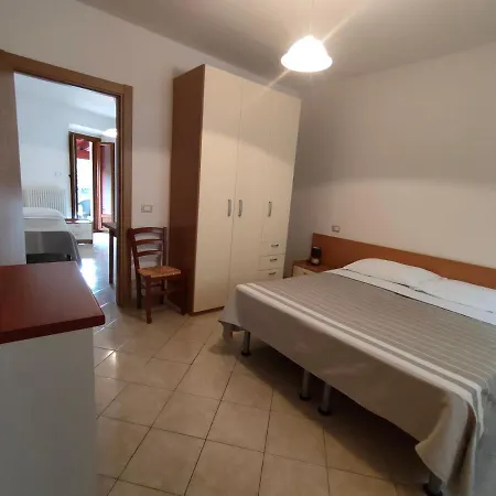 Il Narciso アパート アッセルジ